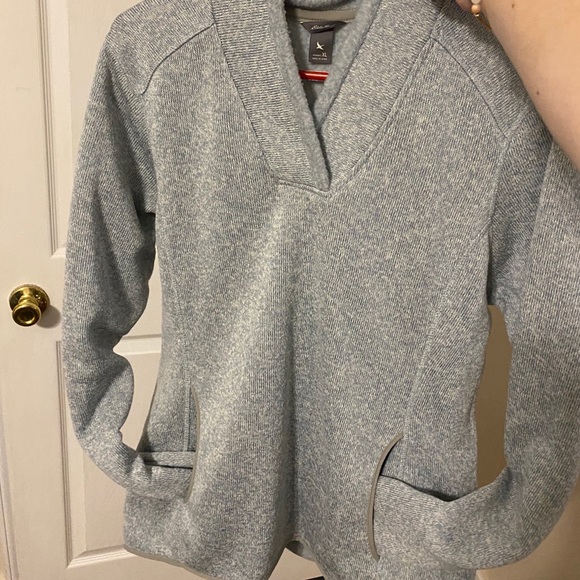 Pullover - Picture 1 of 3